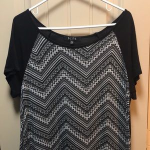 B.L.E.U. Top Black and White Size XL